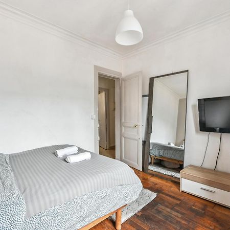Wonderful apartment close Champs-Elysées Parigi Esterno foto